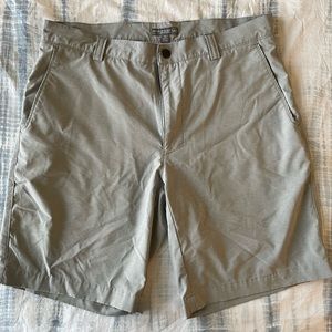 Peter Millar Crown Sport golf short. Size 32